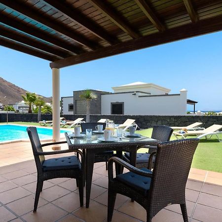 Villa Los Dragos Playa Blanca  Ngoại thất bức ảnh