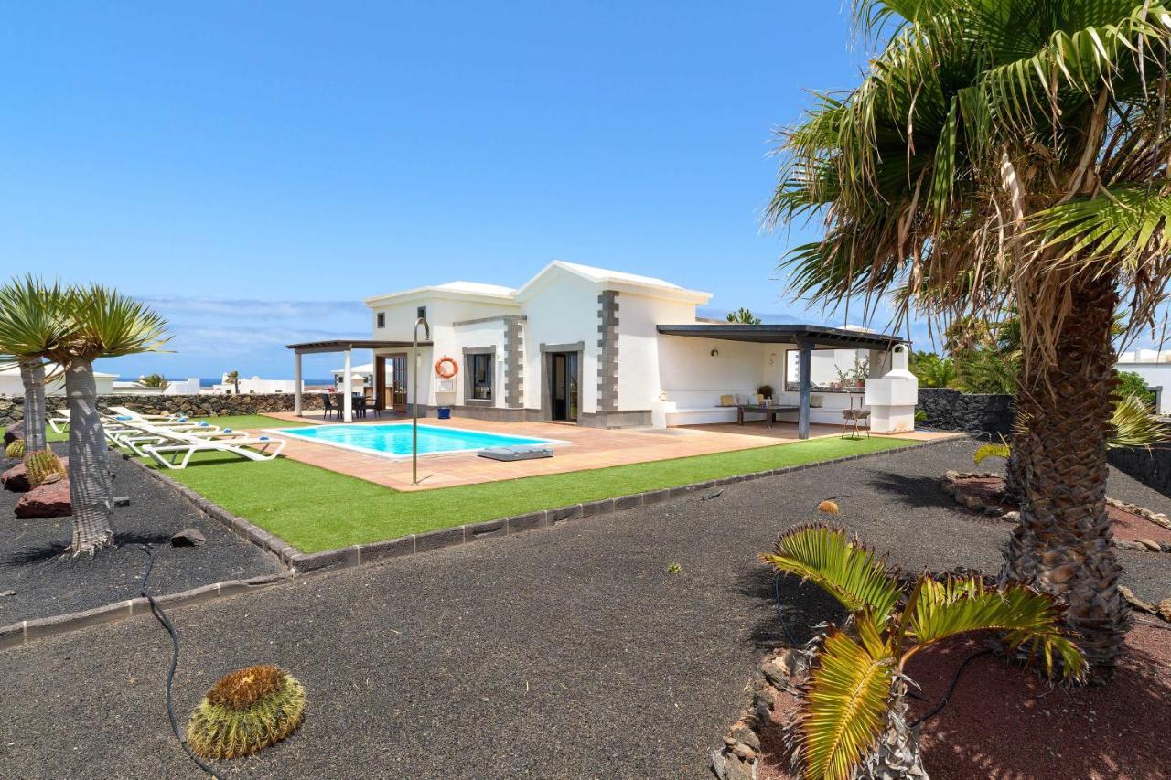 Villa Los Dragos Playa Blanca  Ngoại thất bức ảnh