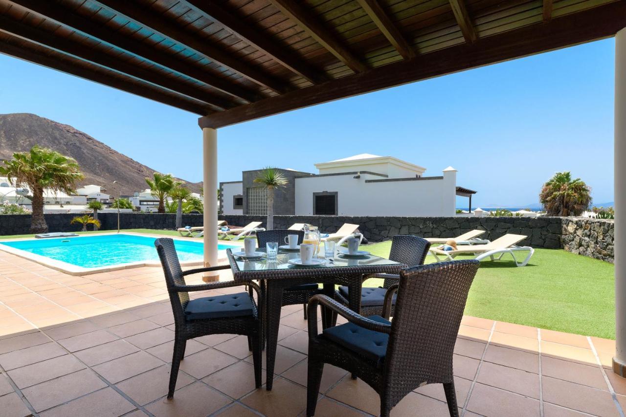 Villa Los Dragos Playa Blanca  Ngoại thất bức ảnh