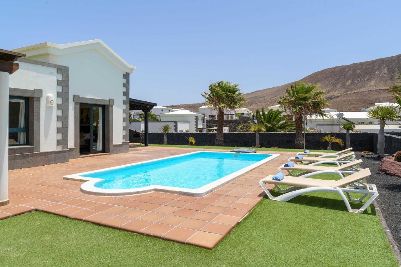 Villa Los Dragos Playa Blanca  Ngoại thất bức ảnh