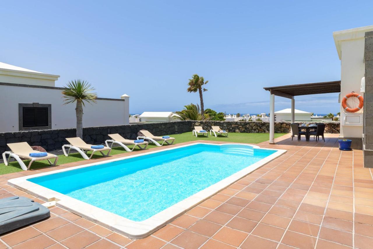 Villa Los Dragos Playa Blanca  Ngoại thất bức ảnh