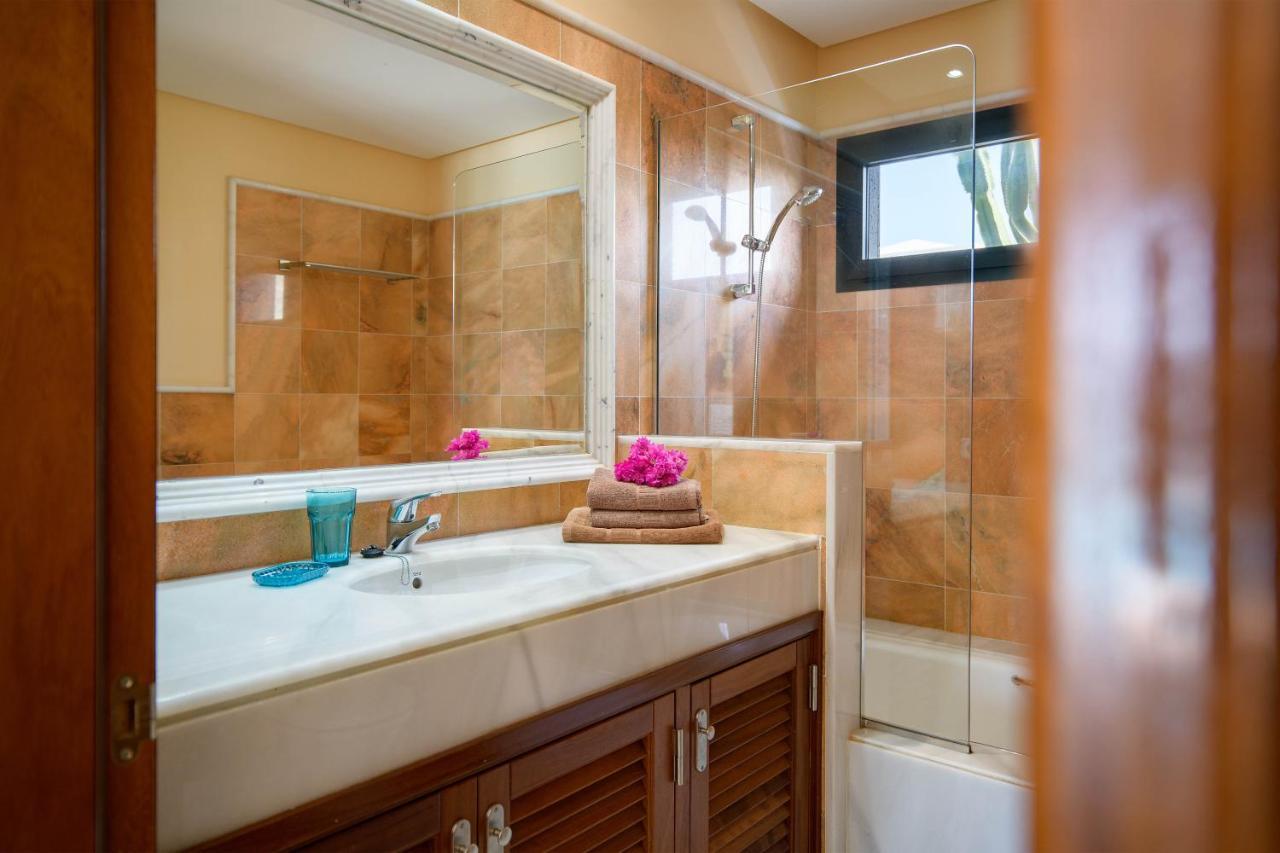 Villa Los Dragos Playa Blanca  Ngoại thất bức ảnh