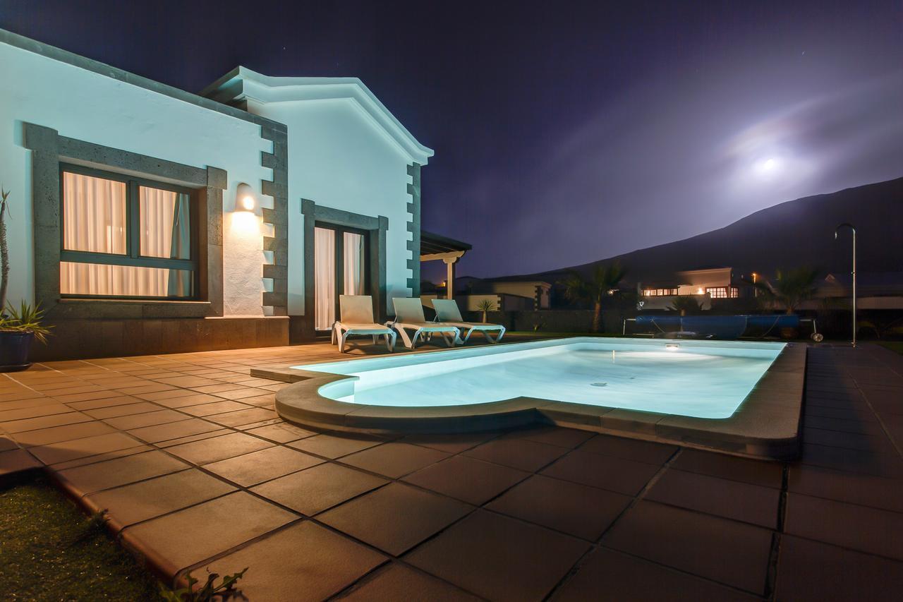 Villa Los Dragos Playa Blanca  Ngoại thất bức ảnh